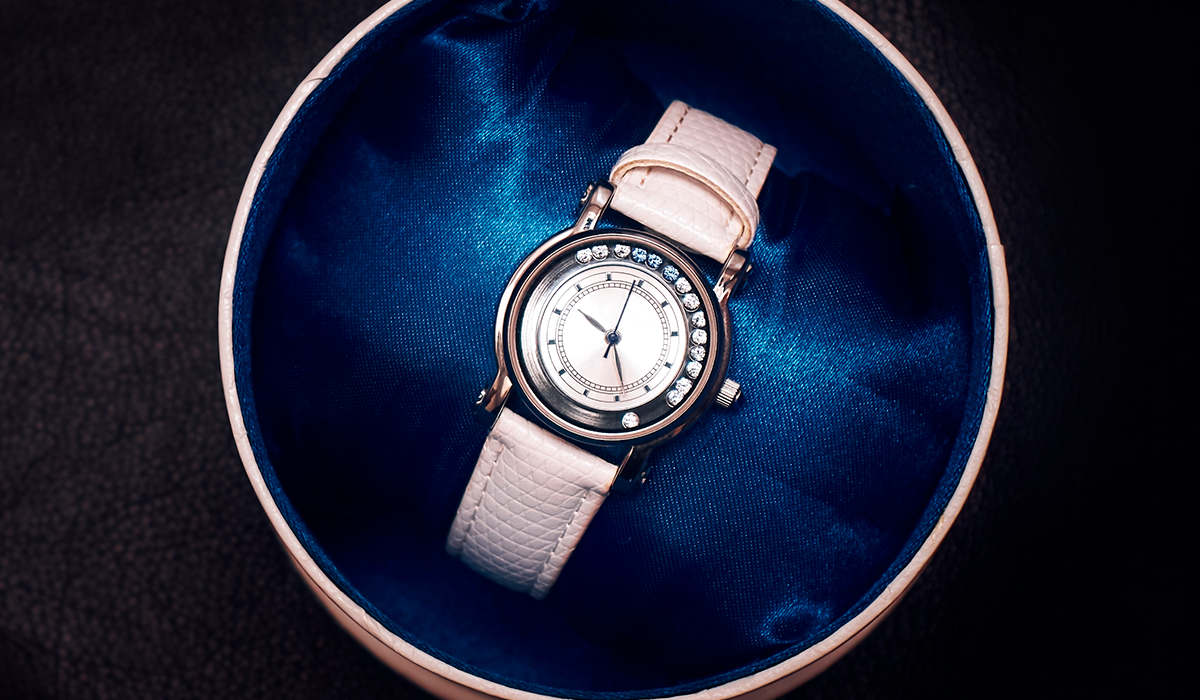 Are Luxury Watches a Good Holiday Gift