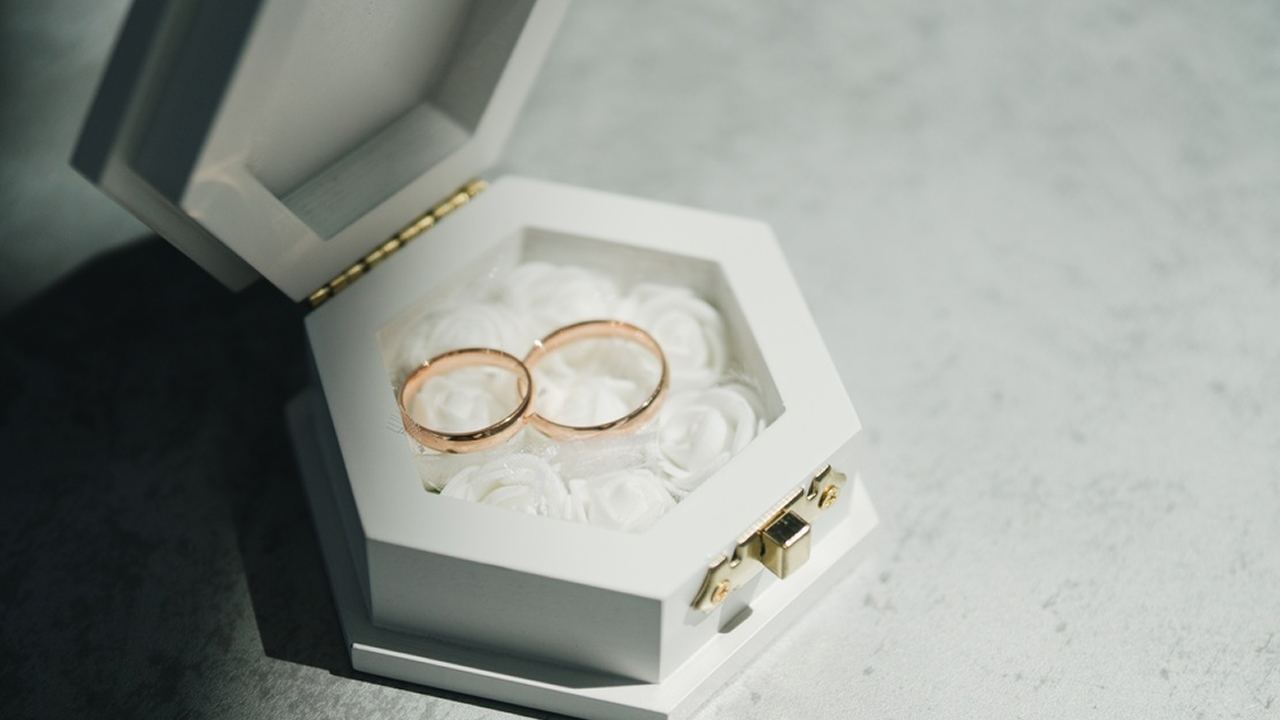 wedding-bands-suffolk-county